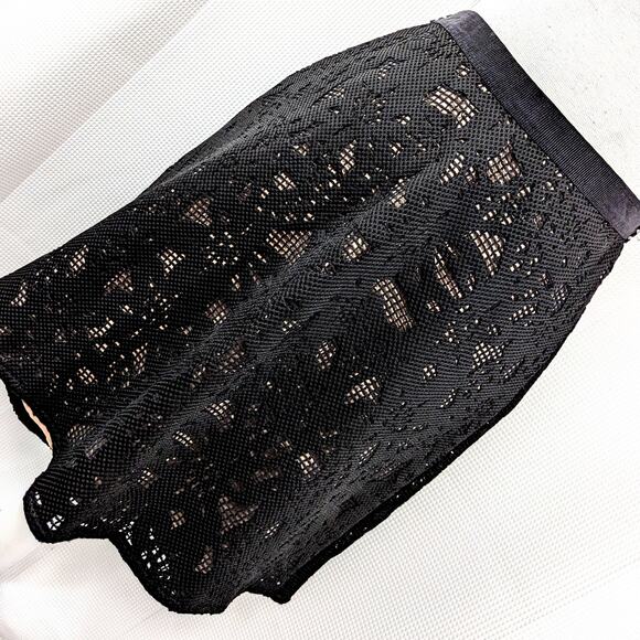 NWT! ANN TAYLOR PETITE! BLACK MACRAME LACE OVER NUDE TAN FLARED MINI SKIRT!SZ 0P - Picture 7 of 7